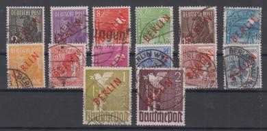 021 - Berlin Rotaufdruck Nr. 21 - 34 gestempelt 